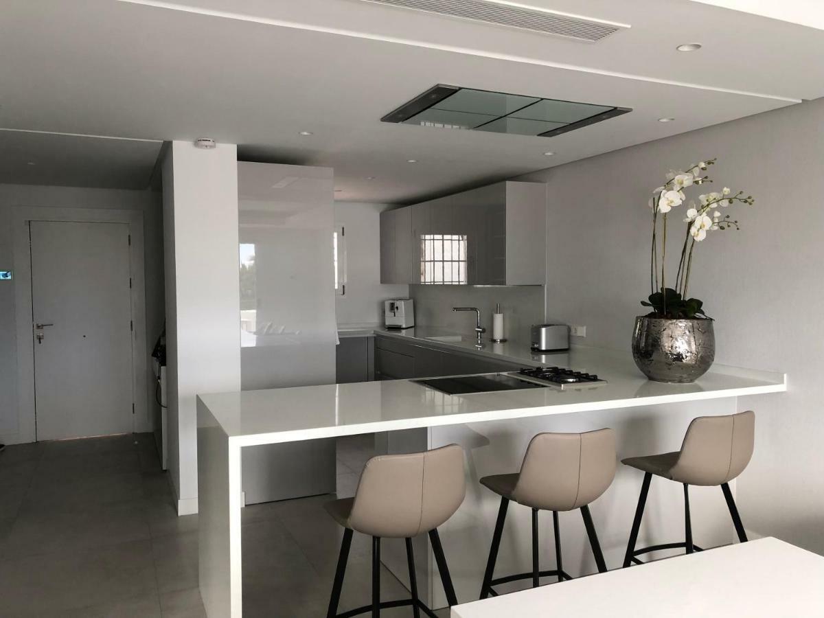 Modern Apartment Puente Romano Marbella Exterior photo